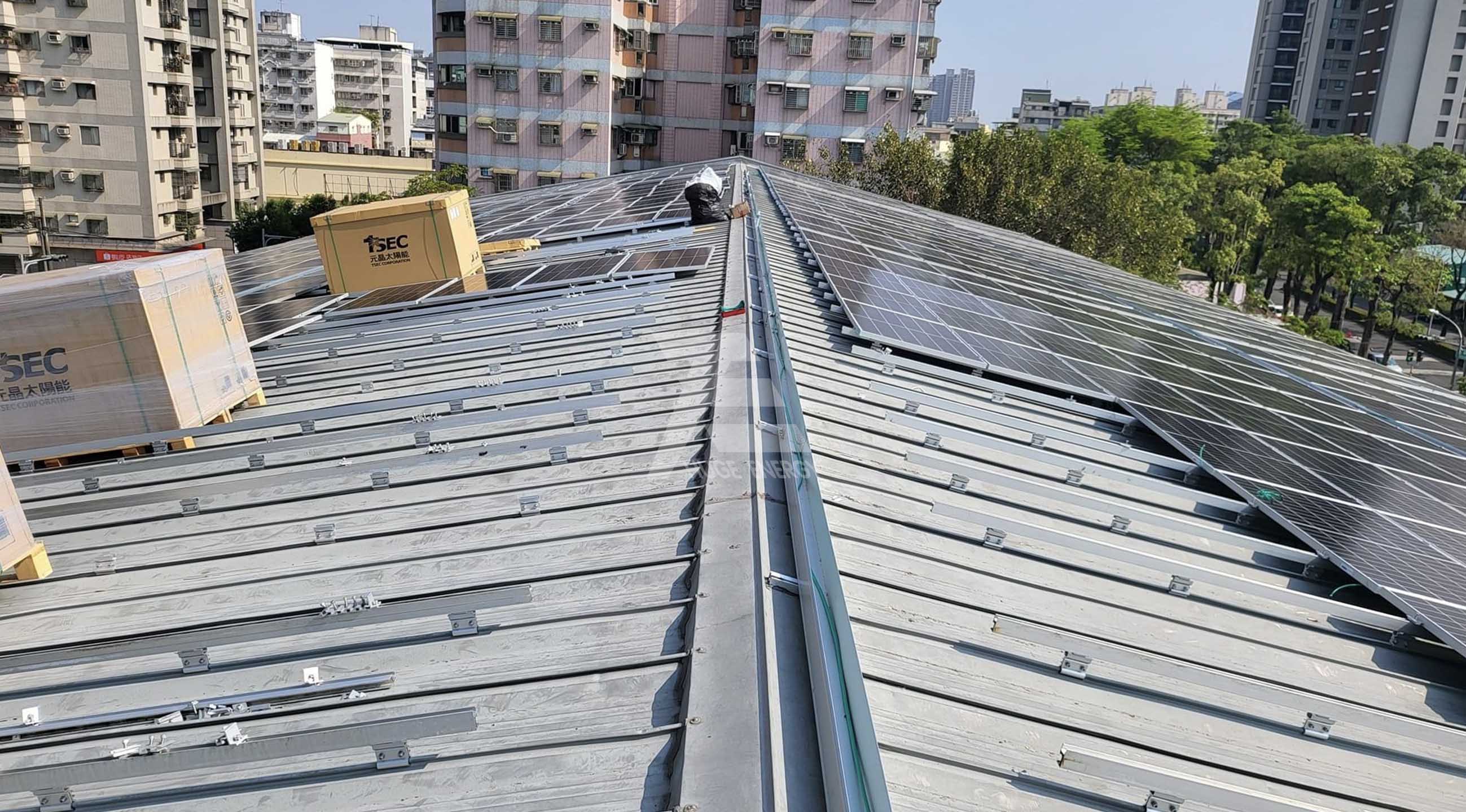 彩钢瓦屋顶光伏系统