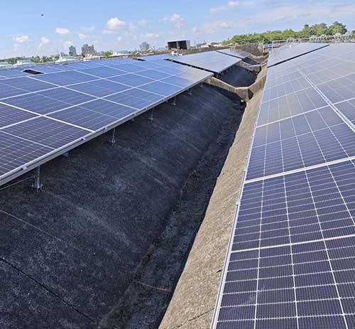 台南纺织仁德厂弧形太阳能电站